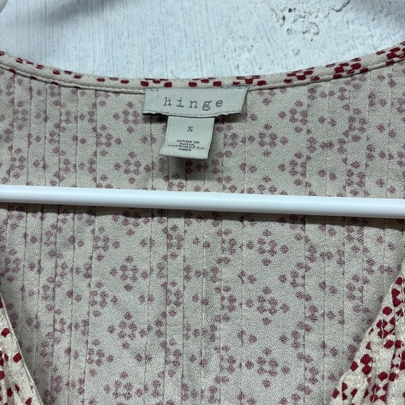 NEW Hinge RED IVORY Blouse with pattern size small - Picture 3 of 5